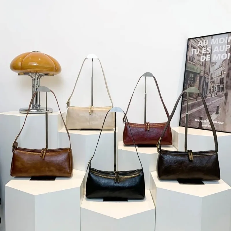 Classic And Practical Designer Diaper Bag For Women Luxury Large Capacity Tote Elegant Leather Crossbody Shoulder Bag Roomy
Classic And Practical Designer Diaper Bag For Women Luxury Large Capacity Tote Elegant Leather Crossbody Shoulder Bag Roomy