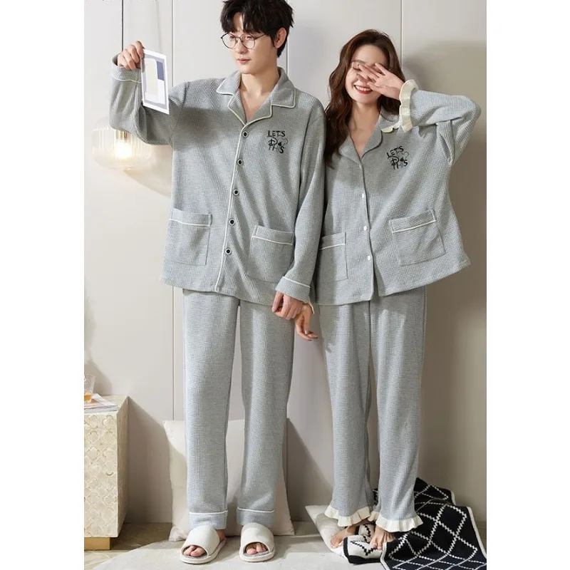 2023 New Lovers Pajamas Autumn Winter Women Long-sleeved Waffle Cotton Cardigan Men Can Wear Spring Home Clothes
2023 New Lovers Pajamas Autumn Winter Women Long-sleeved Waffle Cotton Cardigan Men Can Wear Spring Home Clothes