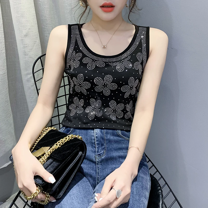 Summer New Sexy Round Neck Kntited Vest Shirt Sleeveless Diamond Tank Tops Fashion Women Camisole
Summer New Sexy Round Neck Kntited Vest Shirt Sleeveless Diamond Tank Tops Fashion Women Camisole