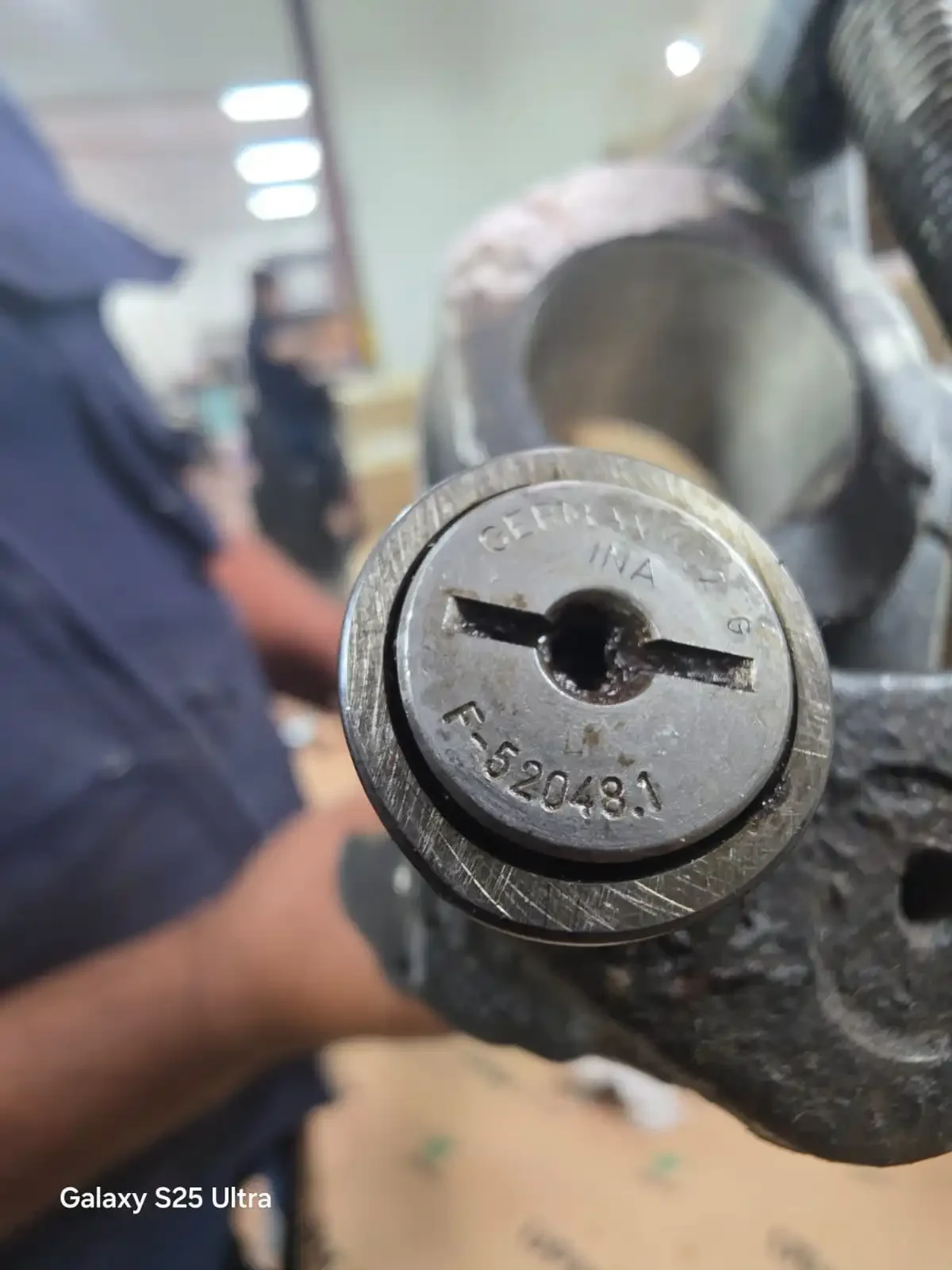 Original F-52408 00.550.0436 cam follower printing machine bearing 22x10x33mm
Original F-52408 00.550.0436 cam follower printing machine bearing 22x10x33mm