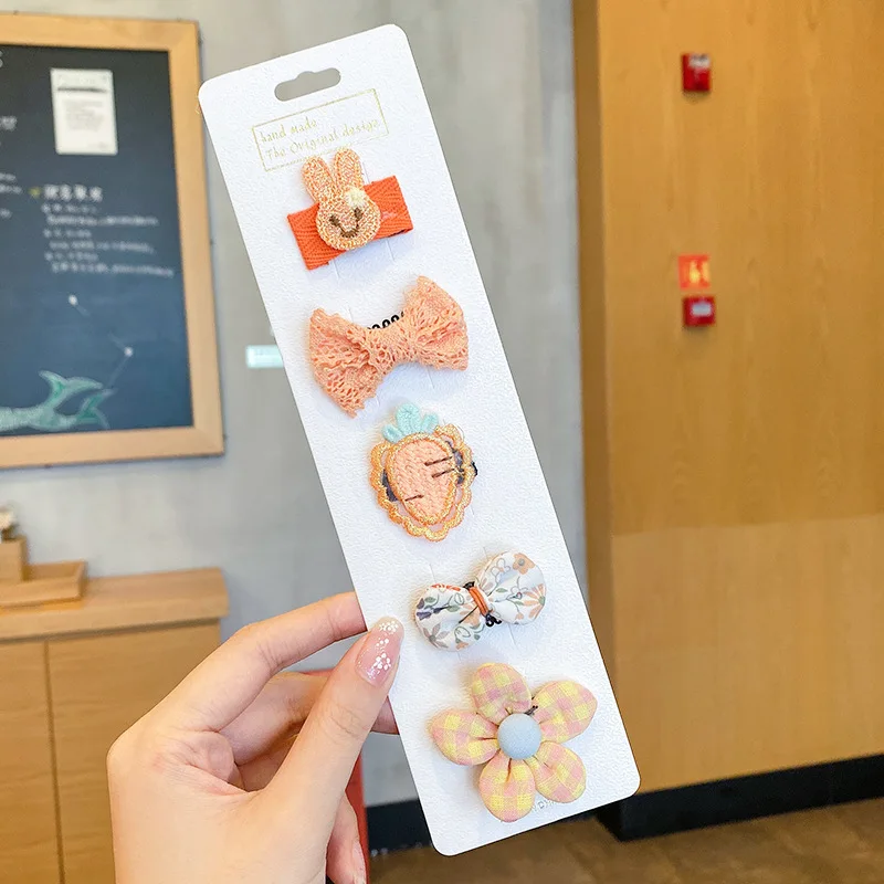 Children's Bangs Hair Clips, Hair Tidying Tool for Girls, Autumn and Winter Plush Hairpins, Baby Bow Hair Clips, Hair Accessories
Children's Bangs Hair Clips, Hair Tidying Tool for Girls, Autumn and Winter Plush Hairpins, Baby Bow Hair Clips, Hair Accessories