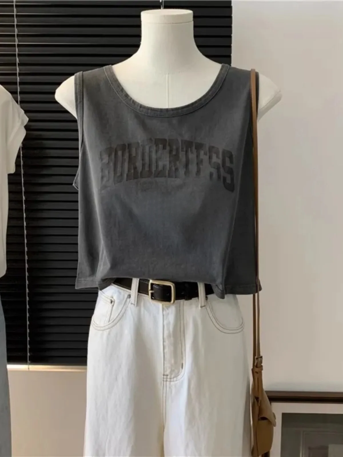 plus Size Women's Summer Printed Vest Loose Casual Sleeveless T-Shirt Thin Korean Style Shape Body Type Regular Length
plus Size Women's Summer Printed Vest Loose Casual Sleeveless T-Shirt Thin Korean Style Shape Body Type Regular Length