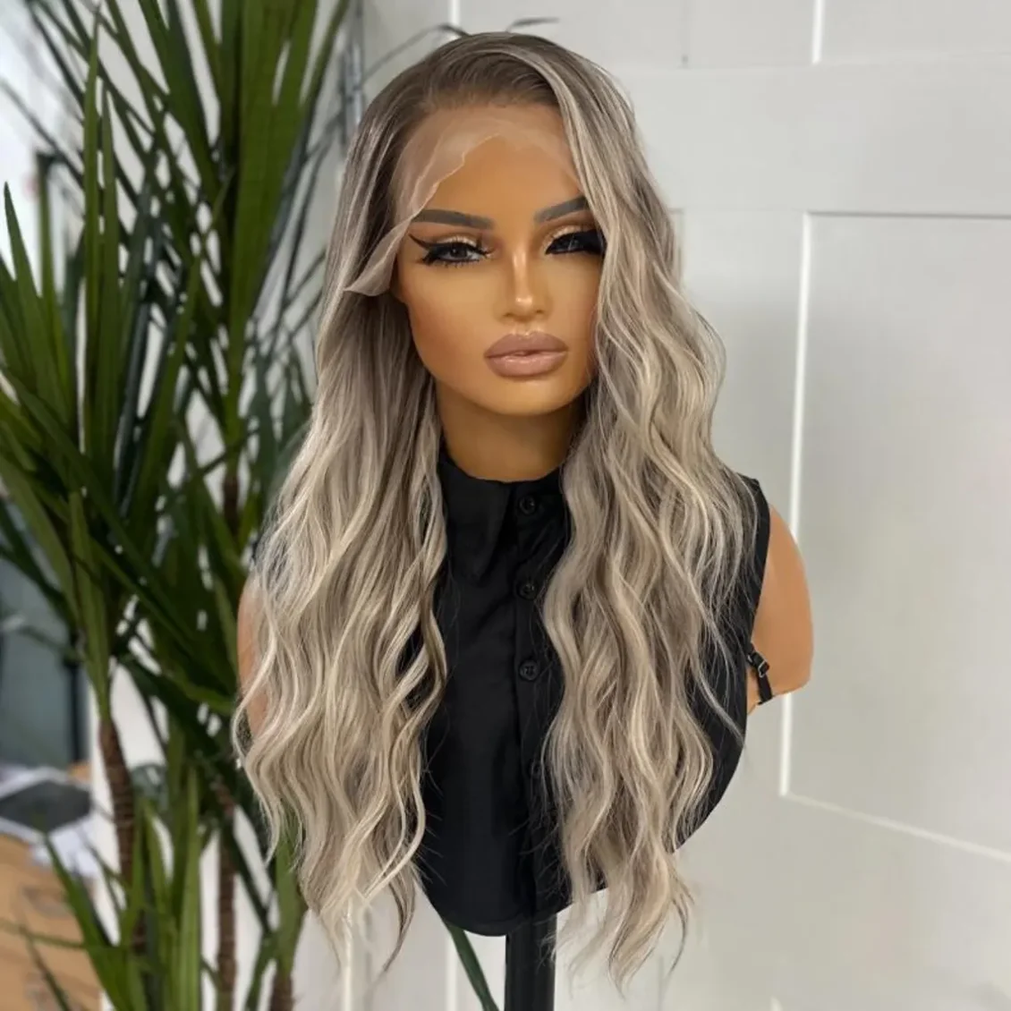 Soft Ombre Blond Wave Hair 150 density and 13×4 100%human hair wig lace front wig, with baby hair pre plucked
Soft Ombre Blond Wave Hair 150 density and 13×4 100%human hair wig lace front wig, with baby hair pre plucked