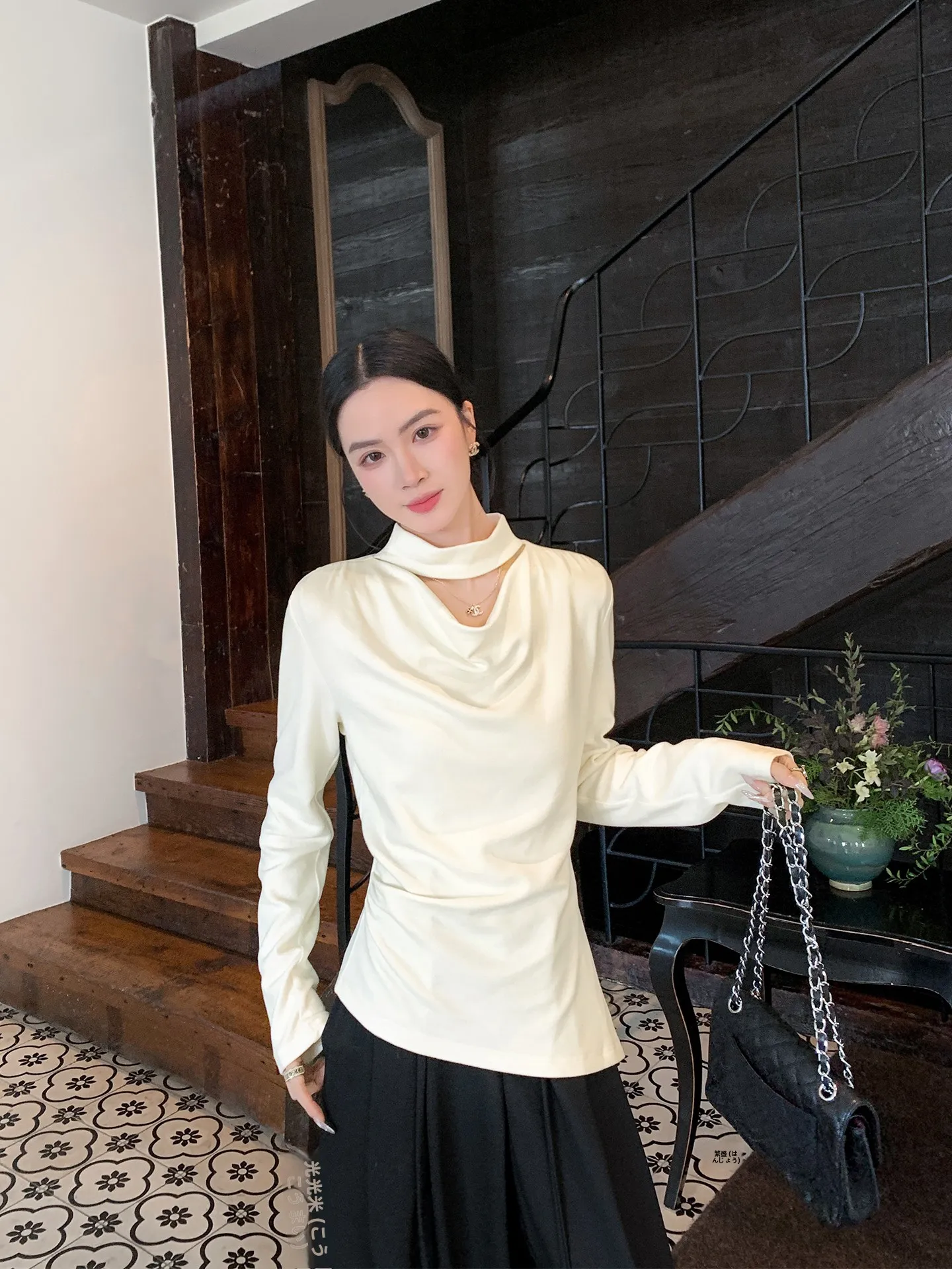 Slimming Effect T-irt Women's Spring New Sle Small Design Sense Top in Beige Color with Flounce Ne Design Comfortable t...
Slimming Effect T-irt Women's Spring New Sle Small Design Sense Top in Beige Color with Flounce Ne Design Comfortable t...