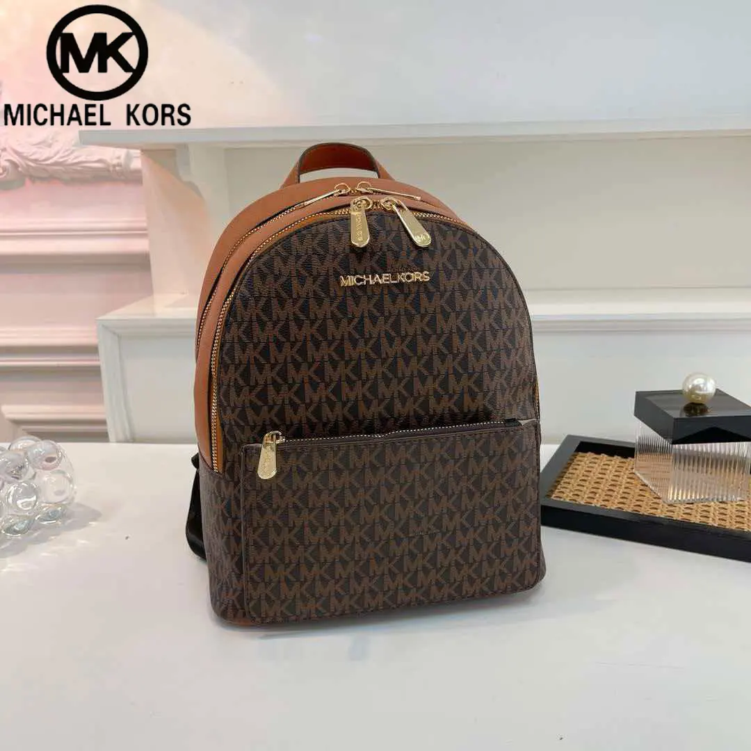 Michael Kors Sheila Series 2026 New Fashion Urban Women’s Large-Capacity Casual Travel Backpack, Simple PVC Material Waterproof
Michael Kors Sheila Series 2026 New Fashion Urban Women’s Large-Capacity Casual Travel Backpack, Simple PVC Material Waterproof