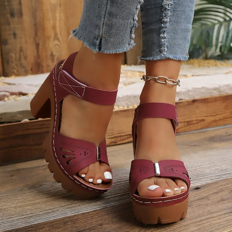 Plus Size Shoes for Women Summer FashionHigh Heel Sandals Casual Beach Party Footwear
Plus Size Shoes for Women Summer FashionHigh Heel Sandals Casual Beach Party Footwear