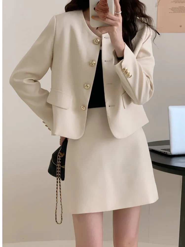 Elegant Round-Neck Blazer for Women Long-Sleeve Casual SpringTwo-Piece Set Korean Versatile Commuting Long-Sleeve Mini Skirt Set
Elegant Round-Neck Blazer for Women Long-Sleeve Casual SpringTwo-Piece Set Korean Versatile Commuting Long-Sleeve Mini Skirt Set