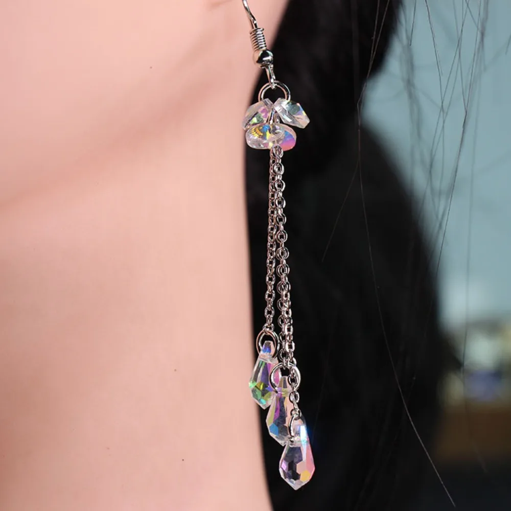 1pair Crystal Fringes Korean and Japanese Fashion Minimalist Style Ultra-shiny Appearance Hypoallergenic Earrings
1pair Crystal Fringes Korean and Japanese Fashion Minimalist Style Ultra-shiny Appearance Hypoallergenic Earrings