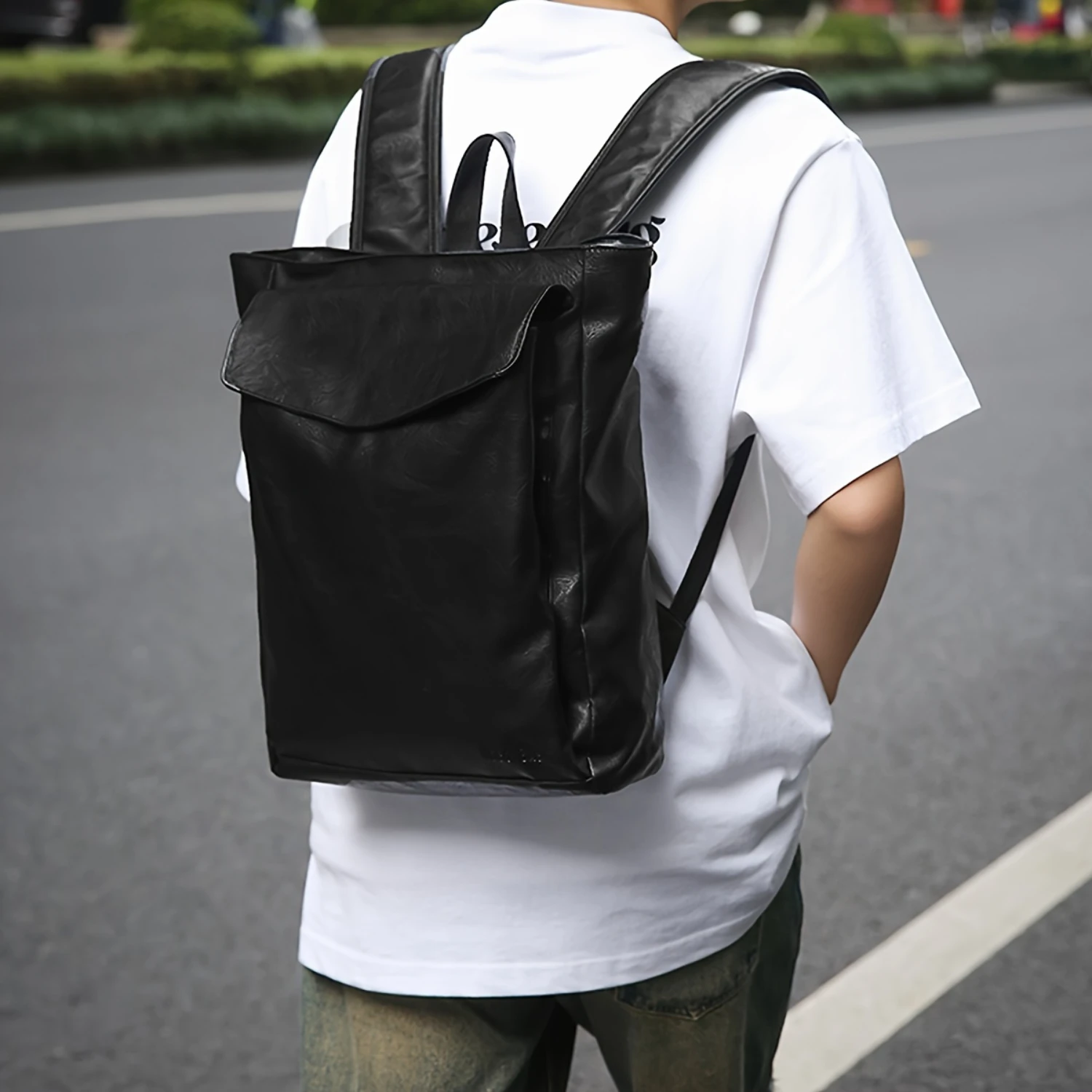 Stylish Men's Travel Bag Flap Backpack - Solid Color Retro Fashion, Waterproo PU Leather
Stylish Men's Travel Bag Flap Backpack - Solid Color Retro Fashion, Waterproo PU Leather
