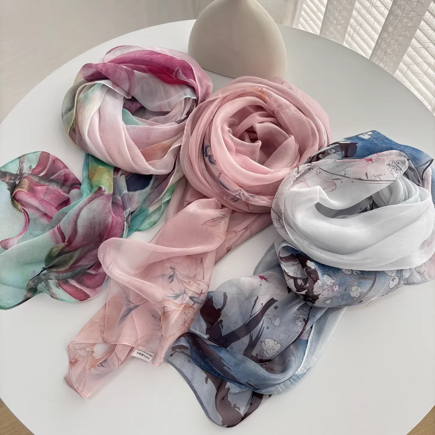 100% Silk Womens Headscarves 2026 Chinese Style Elegant Floral Print Neck Scarves Pure Silk Women's Cape Shawl 180x110cm
100% Silk Womens Headscarves 2026 Chinese Style Elegant Floral Print Neck Scarves Pure Silk Women's Cape Shawl 180x110cm