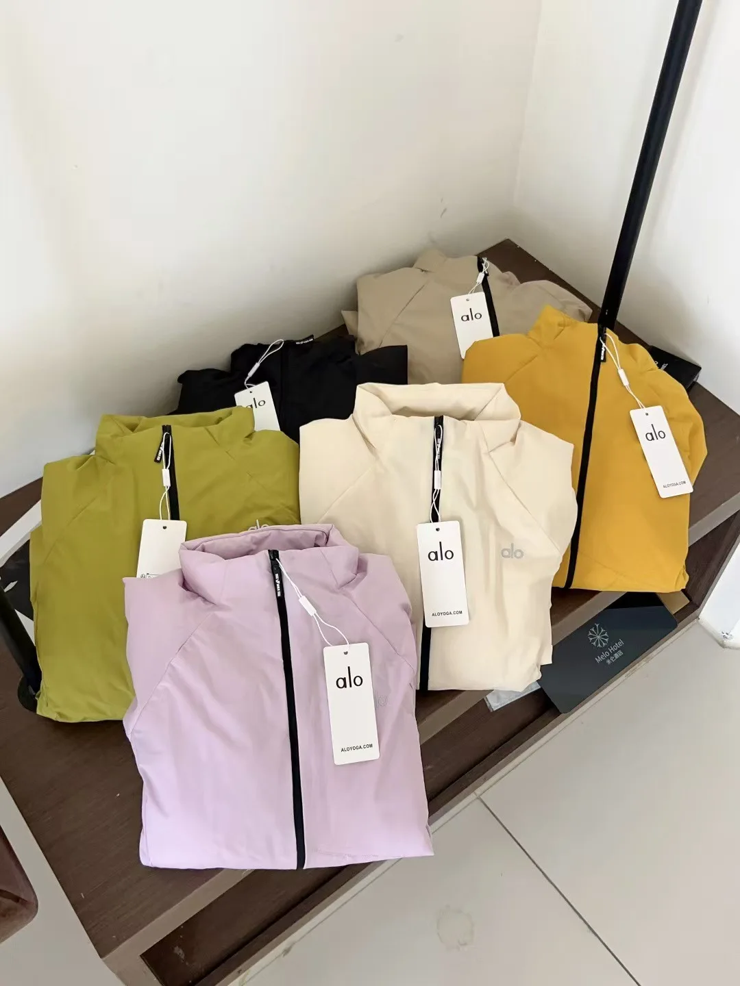 Открытый Повседневный Ветрозащитный Шерстяной Внутренний Слой Спортивный Jaet Tag KUN Ladies Faion Хлопковое Пальто Длинное Свечное Застежка-молния
Открытый Повседневный Ветрозащитный Шерстяной Внутренний Слой Спортивный Jaet Tag KUN Ladies Faion Хлопковое Пальто Длинное Свечное Застежка-молния