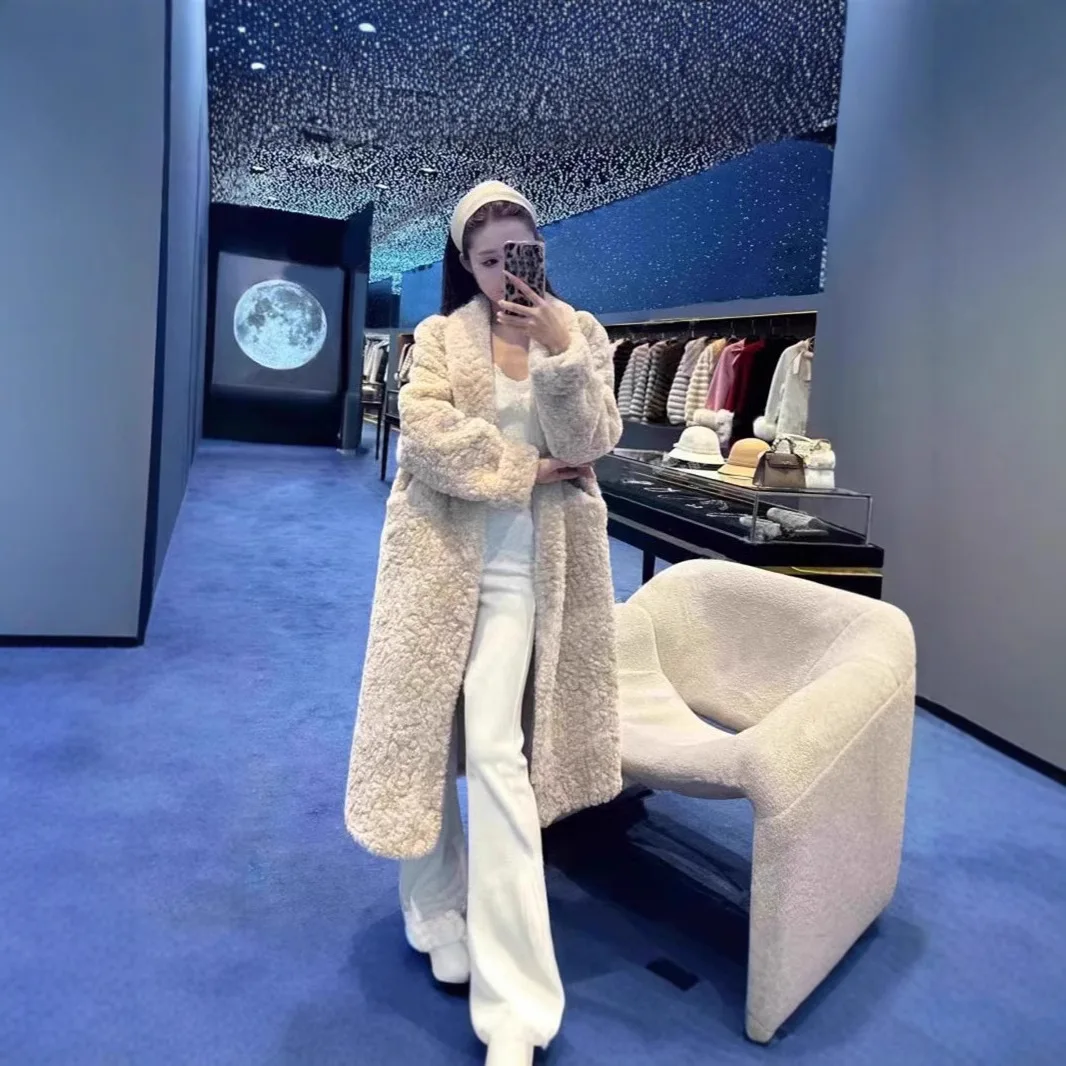 2024 Winter New Thickened Green Fruit Collar Imitation Lamb Fur Integrated Plush Environmentally Friendly Fur Women's Coat
2024 Winter New Thickened Green Fruit Collar Imitation Lamb Fur Integrated Plush Environmentally Friendly Fur Women's Coat