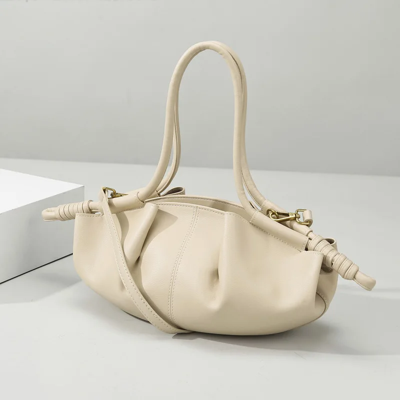 2025 New Women's Shoulder Bag Premium Korean Edition Fashion Cloud Bag Texture PU Leather Commuter Crossbody Bag
2025 New Women's Shoulder Bag Premium Korean Edition Fashion Cloud Bag Texture PU Leather Commuter Crossbody Bag