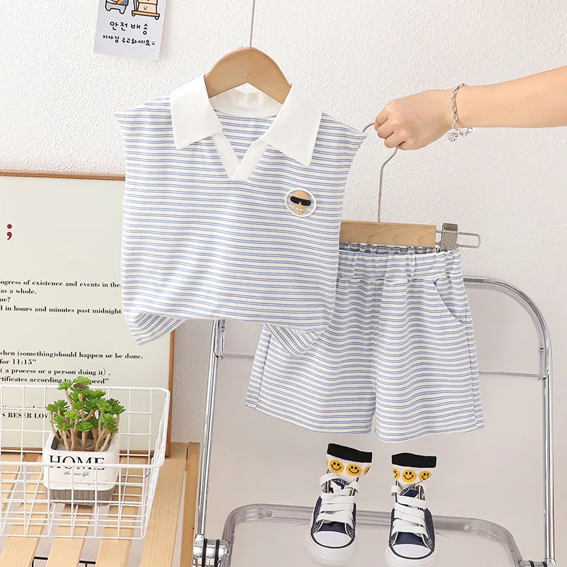 Baby Boy Summer Clothes 2024 New Cartoon Striped Turn-down Collar Sleeveless Vest + Shorts Kids Boys Designer Suits Outfits Set
Baby Boy Summer Clothes 2024 New Cartoon Striped Turn-down Collar Sleeveless Vest + Shorts Kids Boys Designer Suits Outfits Set