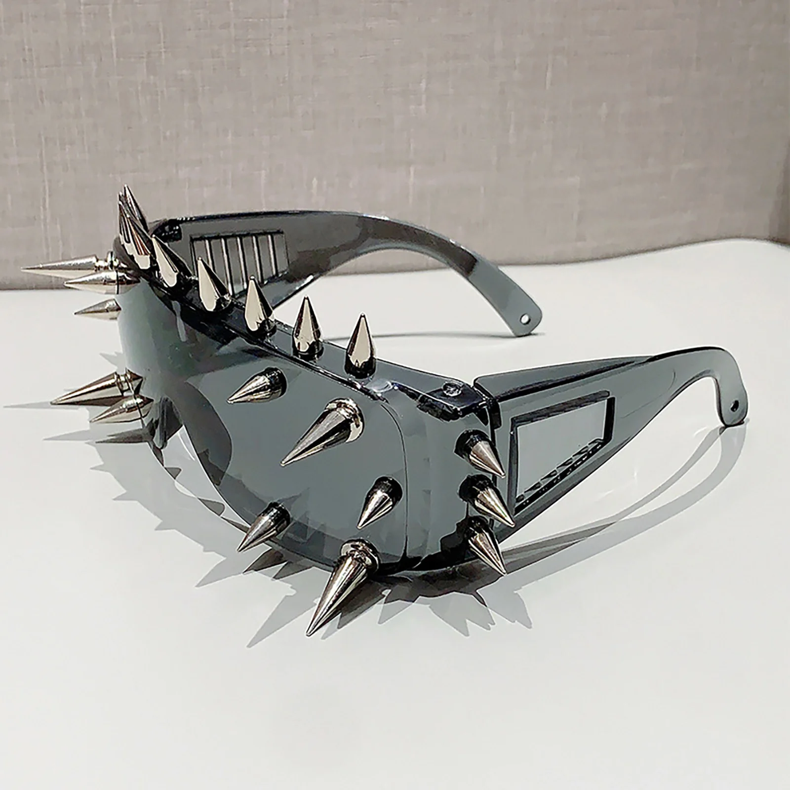 Fashion Novelty Super Cool Punk Rocker Steampunk Big Frame Nail Rivet Sunglasses Women Men Vintage Punk Sunglasses Goggle Black
Fashion Novelty Super Cool Punk Rocker Steampunk Big Frame Nail Rivet Sunglasses Women Men Vintage Punk Sunglasses Goggle Black