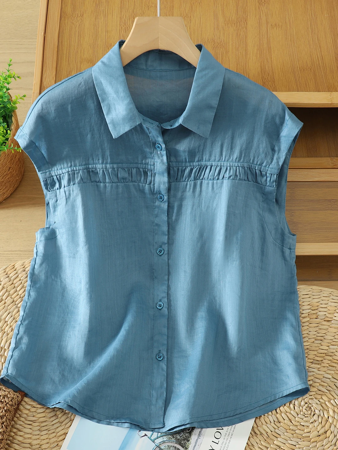 Simple Korean Style Sleeveless Collared Shirt Thin Summer Vest Top Casual Loose Fit Women's Shirt Daily Wear Open Cardigan
Simple Korean Style Sleeveless Collared Shirt Thin Summer Vest Top Casual Loose Fit Women's Shirt Daily Wear Open Cardigan