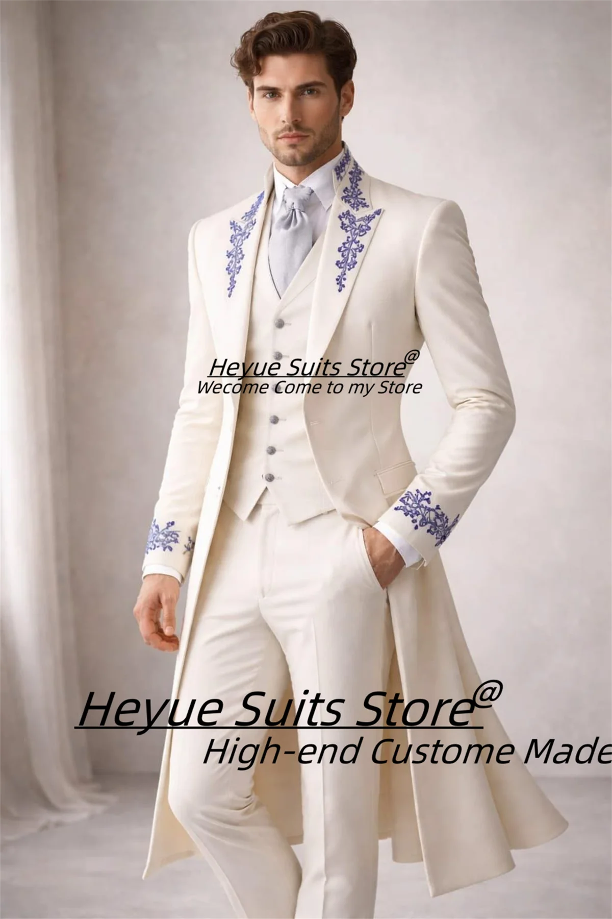 Elegant White Flower Embroidery Groom Wedding Tuxedos Customized Slim Fit Peak Lapel Men Suits 3 Pieces Sets trajes para hombre
Elegant White Flower Embroidery Groom Wedding Tuxedos Customized Slim Fit Peak Lapel Men Suits 3 Pieces Sets trajes para hombre