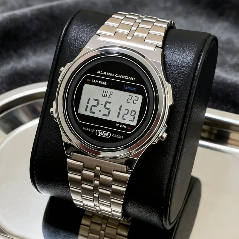 Мужские классические цифровые часы со стальным ремешком в стиле Харадзюку, спортивные, водонепроницаемые, с простым циферблатом
Мужские классические цифровые часы со стальным ремешком в стиле Харадзюку, спортивные, водонепроницаемые, с простым циферблатом