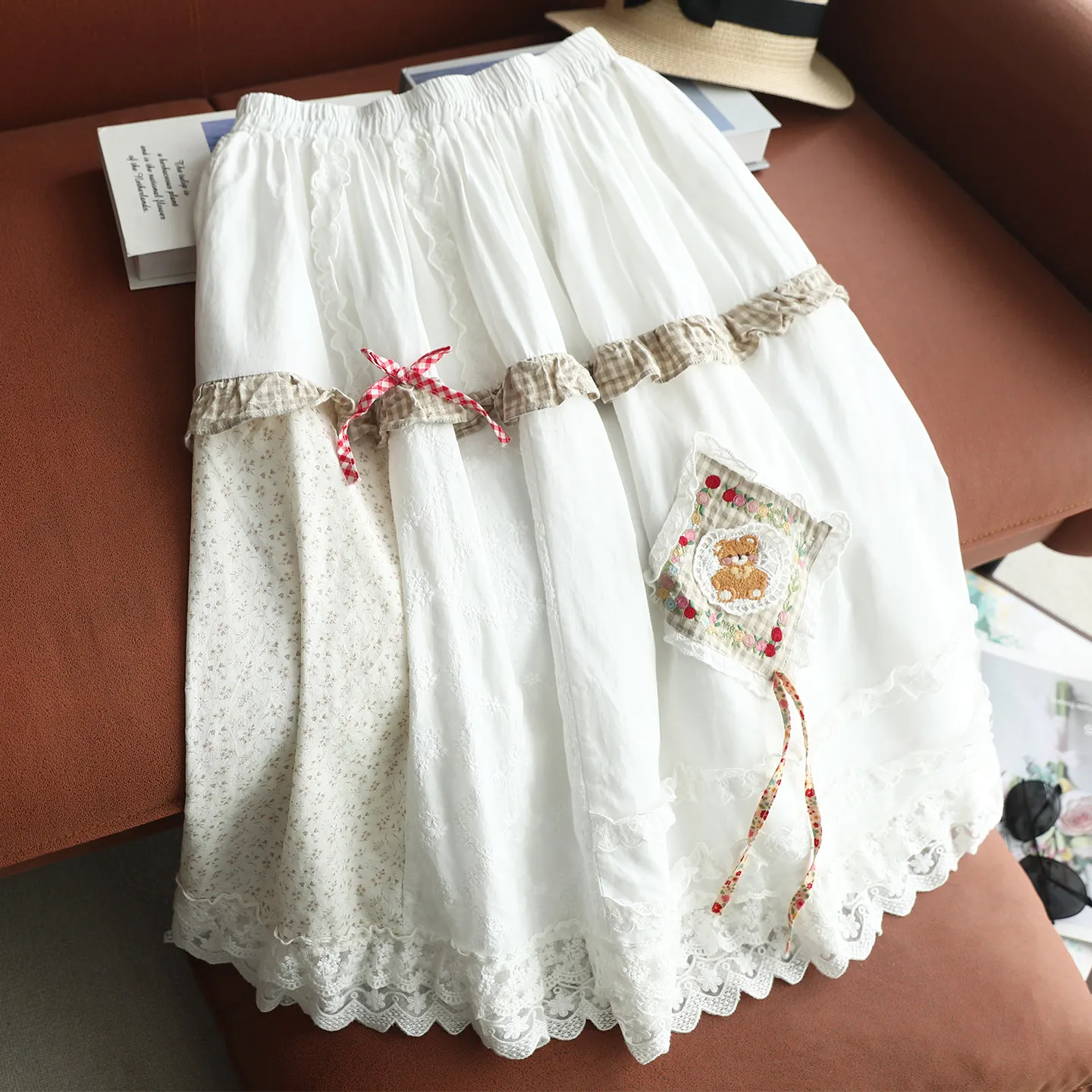 Japanese Sweet Mori Girl Lace Bear Embroidery Patchwork Cotton Skirts Women Summer Casual Loose Pastoral A-Line Midi Skirt
Japanese Sweet Mori Girl Lace Bear Embroidery Patchwork Cotton Skirts Women Summer Casual Loose Pastoral A-Line Midi Skirt