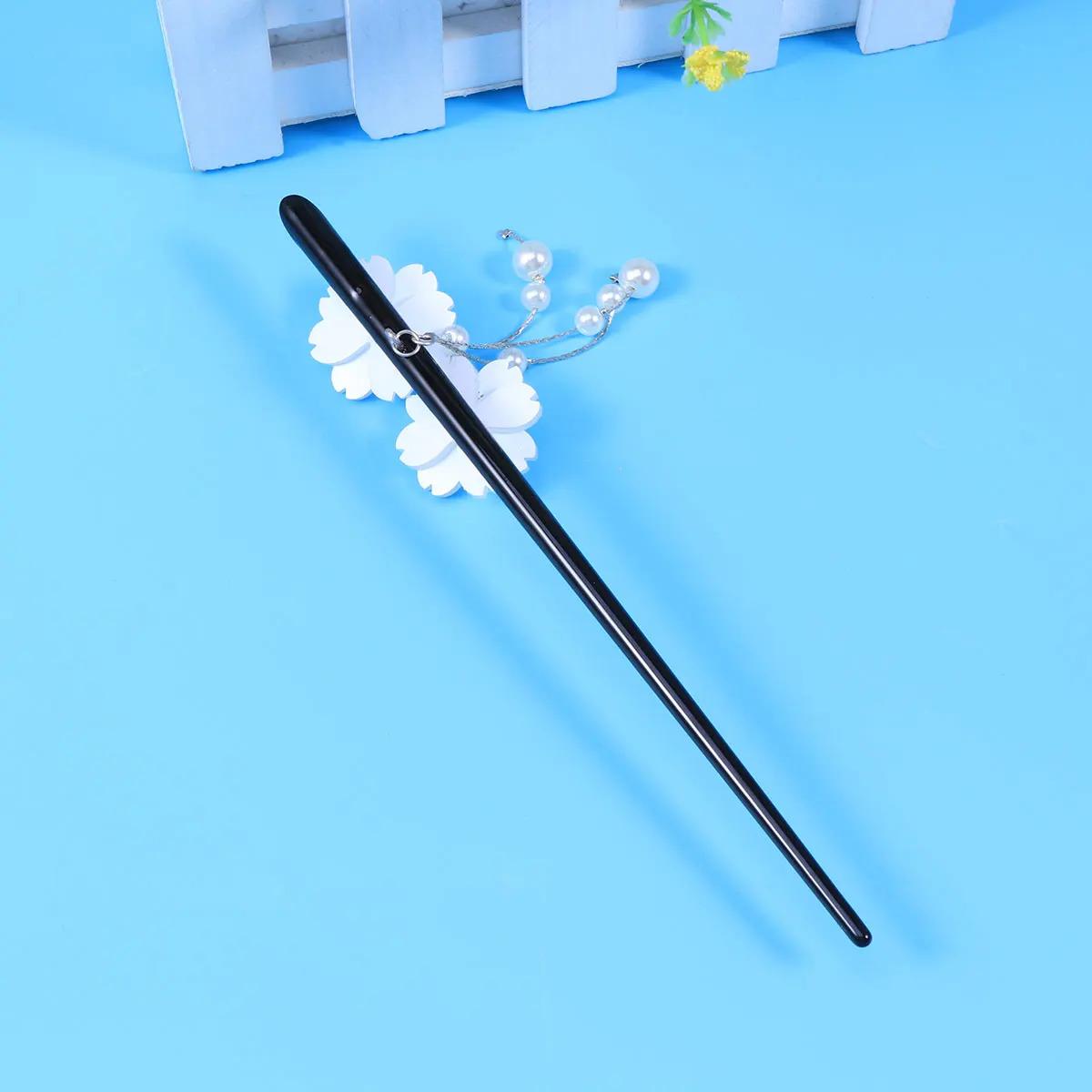 Exquisite Hairpin Vintage White Decorative Stick for Women Party Daily Wear Classic Ancient Style Unique Gift Elegant
Exquisite Hairpin Vintage White Decorative Stick for Women Party Daily Wear Classic Ancient Style Unique Gift Elegant