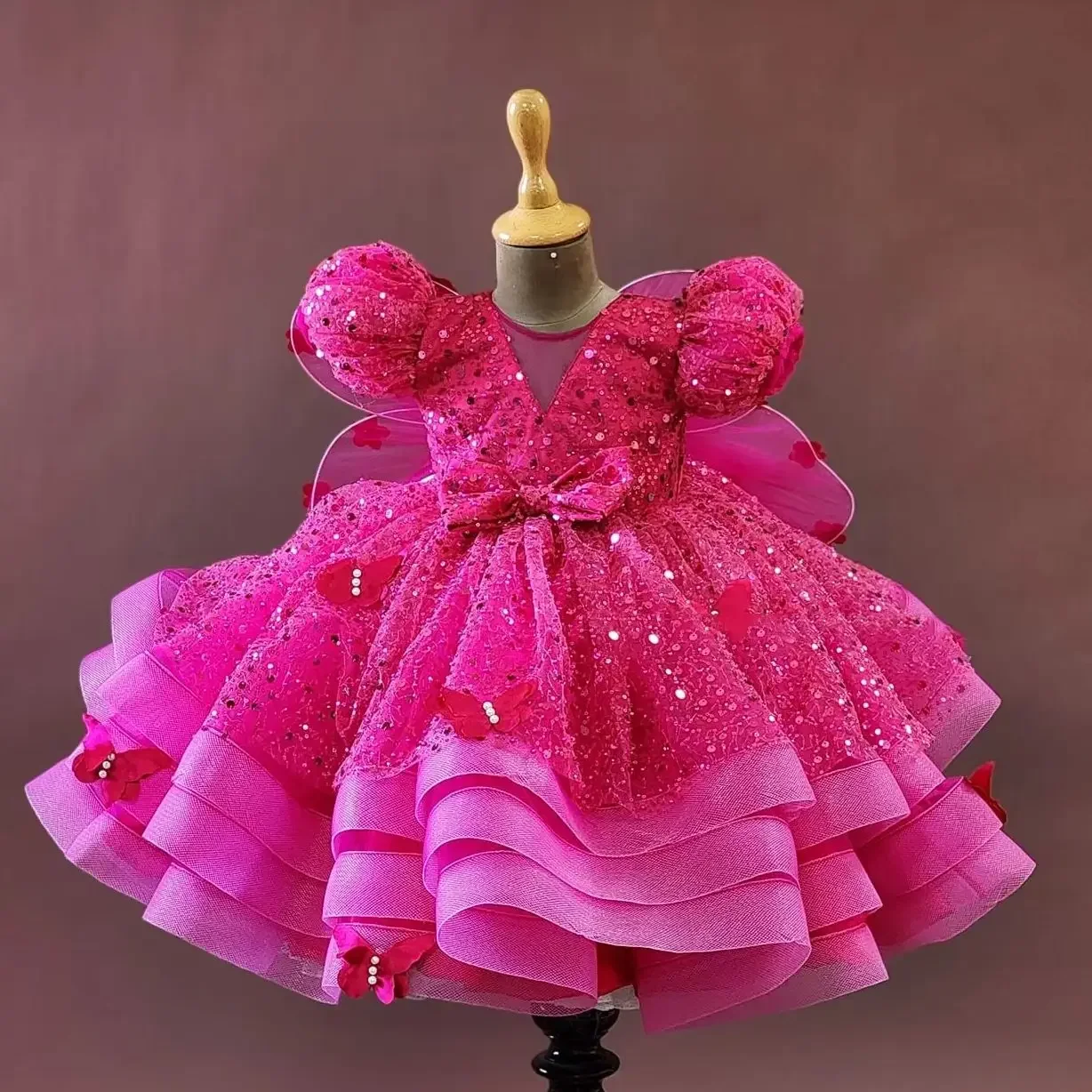 Custom JDY High Puff Sleeve Sequin Butterfly Flower Girl Dress Wedding Party Gown Birthday Party Dress Kids Pageant Dress فساتين
Custom JDY High Puff Sleeve Sequin Butterfly Flower Girl Dress Wedding Party Gown Birthday Party Dress Kids Pageant Dress فساتين