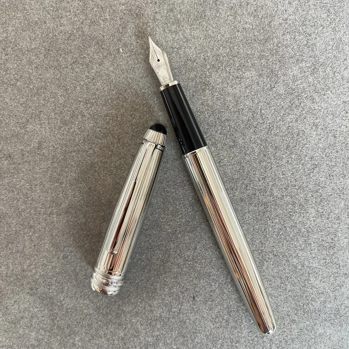 2026 Luxury Metal Ballpoint Pen 163 Rollerball M B Fountain Pen for Writing Gift Pens Monte
2026 Luxury Metal Ballpoint Pen 163 Rollerball M B Fountain Pen for Writing Gift Pens Monte