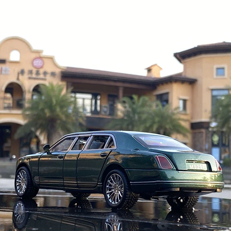 1:24 Mulsanne Alloy Car Model Diecasts & Toy Vehicles Metal Toy Car Model High Simulation Sound Light Collection Gifts
1:24 Mulsanne Alloy Car Model Diecasts & Toy Vehicles Metal Toy Car Model High Simulation Sound Light Collection Gifts