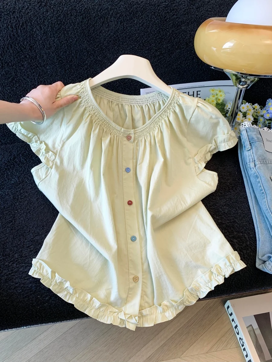 Summer New Women's Short Sleeve Shirt Milk Yellow Sweet Good Looking Design Sense Buttons Wooden round Neck Top
Summer New Women's Short Sleeve Shirt Milk Yellow Sweet Good Looking Design Sense Buttons Wooden round Neck Top