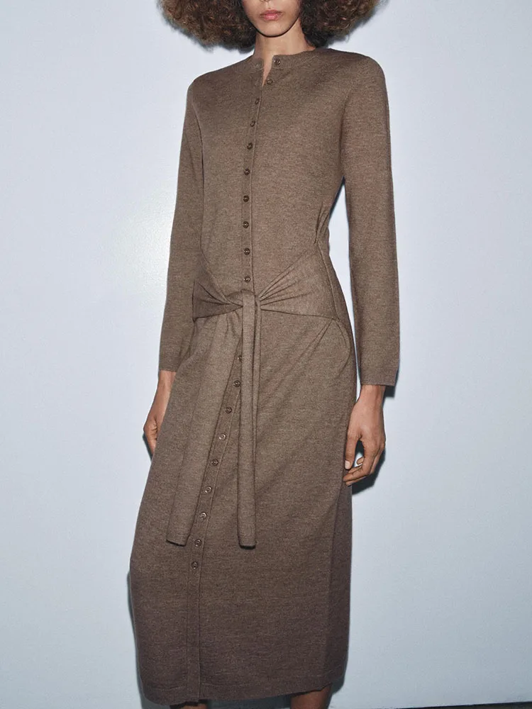 Faionable round Ne Knitted Midi Dr with Belt New Winter Women's Wear Simple Sle Slim Fit Long Sve Button Closure
Faionable round Ne Knitted Midi Dr with Belt New Winter Women's Wear Simple Sle Slim Fit Long Sve Button Closure