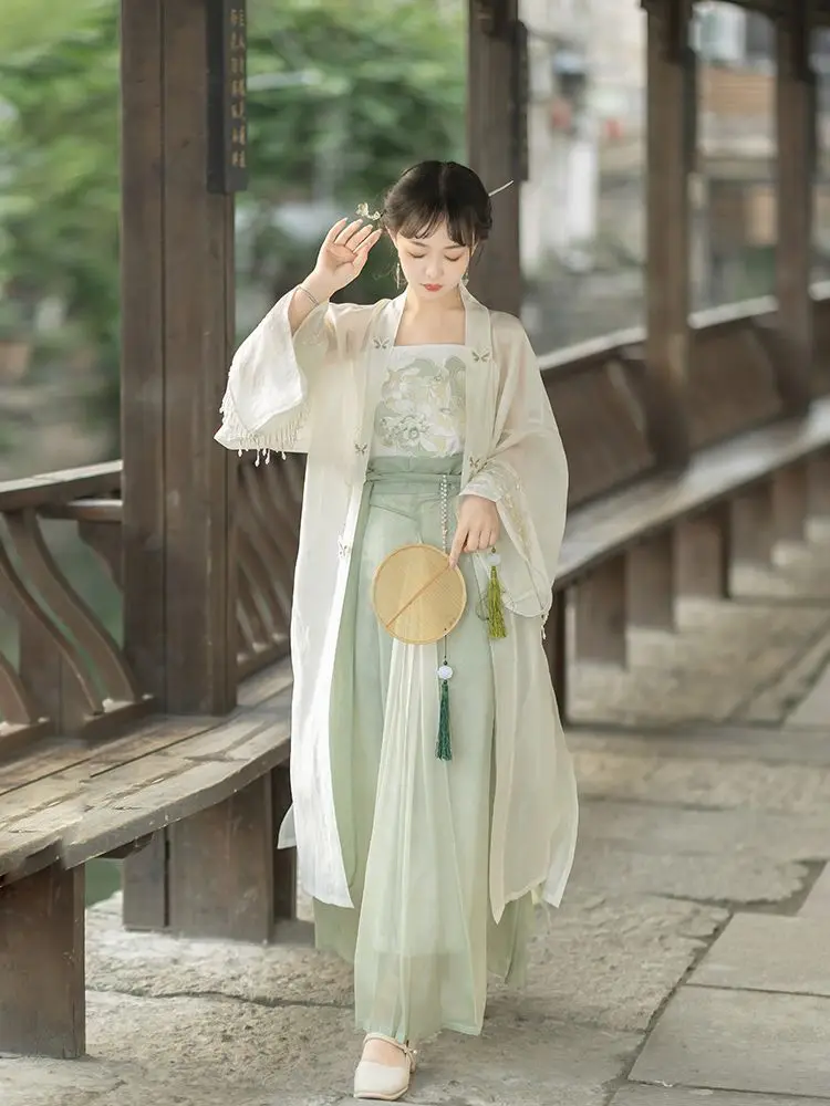 Qingyi Huashang Shui Furong Song Dynasty Changgan Temple Hanfu Women's Strap Improvement Four Break Three Fold Skirt Daily
Qingyi Huashang Shui Furong Song Dynasty Changgan Temple Hanfu Women's Strap Improvement Four Break Three Fold Skirt Daily