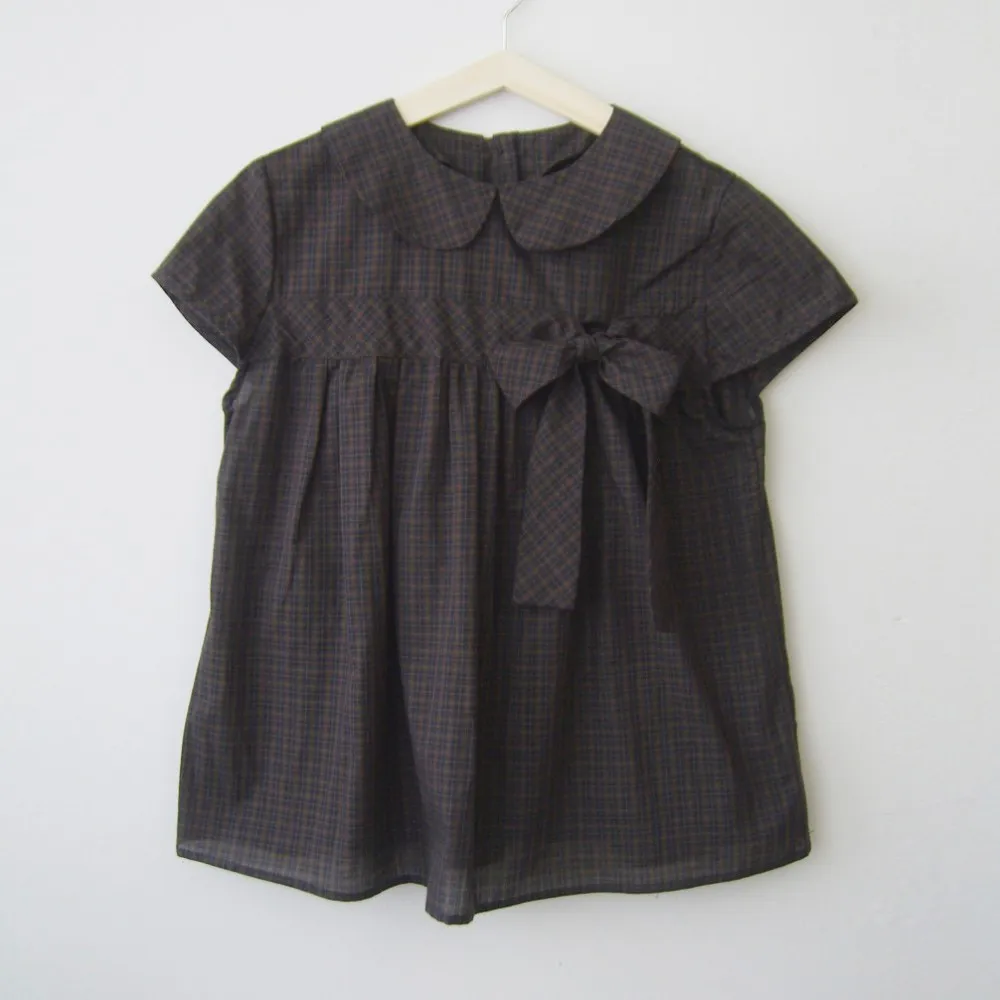 Fashion Peter Pan Collar Design Plaid Bow Shirt Short Sleeved Sweet Chic Girsl Doll Shirts Top
Fashion Peter Pan Collar Design Plaid Bow Shirt Short Sleeved Sweet Chic Girsl Doll Shirts Top