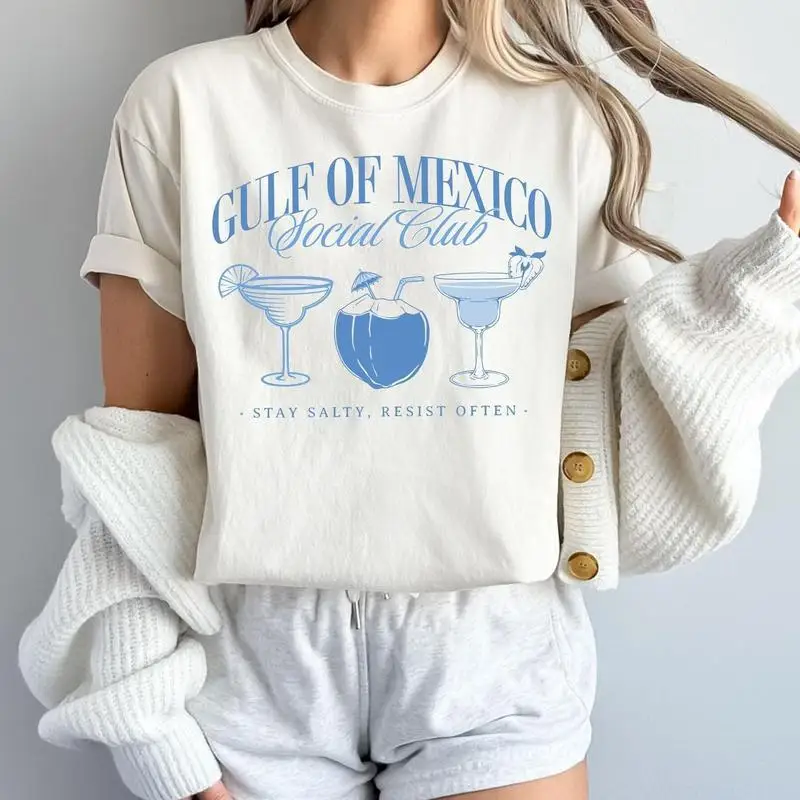 Women's Gulf of Mexico T-Shirt, Summer Vacation Graphic Tee, Vintage Crewneck Top for Beach Party & Resort Wear
Women's Gulf of Mexico T-Shirt, Summer Vacation Graphic Tee, Vintage Crewneck Top for Beach Party & Resort Wear
