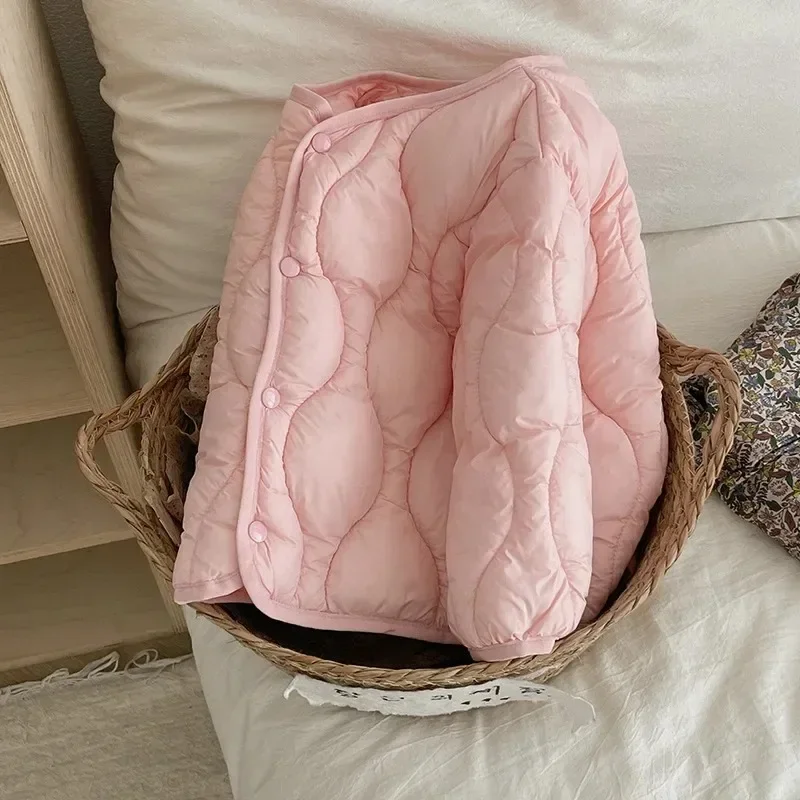 Детская одежда, зимняя хлопковая подкладка, короткая хлопковая стеганая куртка для мальчиков, универсальное хлопковое пуховое пальто для маленьких девочек
Детская одежда, зимняя хлопковая подкладка, короткая хлопковая стеганая куртка для мальчиков, универсальное хлопковое пуховое пальто для маленьких девочек