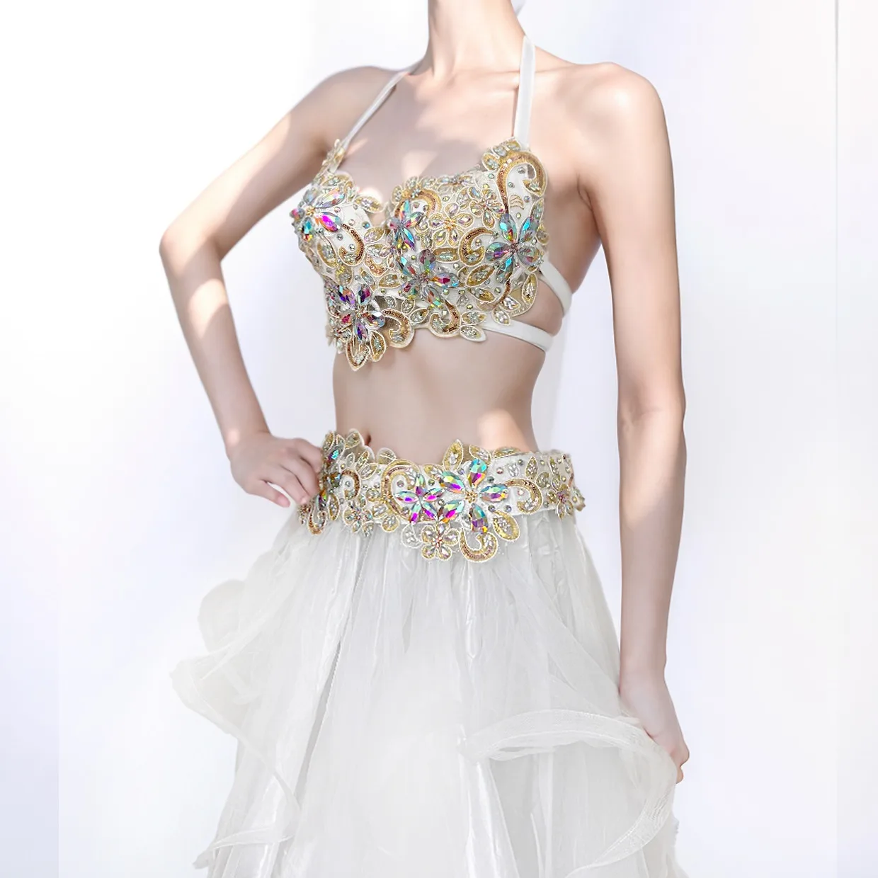 New catwalk show, high-end handmade sequined performance outfit sexy Oriental belly dance performance outfit set of women's cl
New catwalk show, high-end handmade sequined performance outfit sexy Oriental belly dance performance outfit set of women's cl