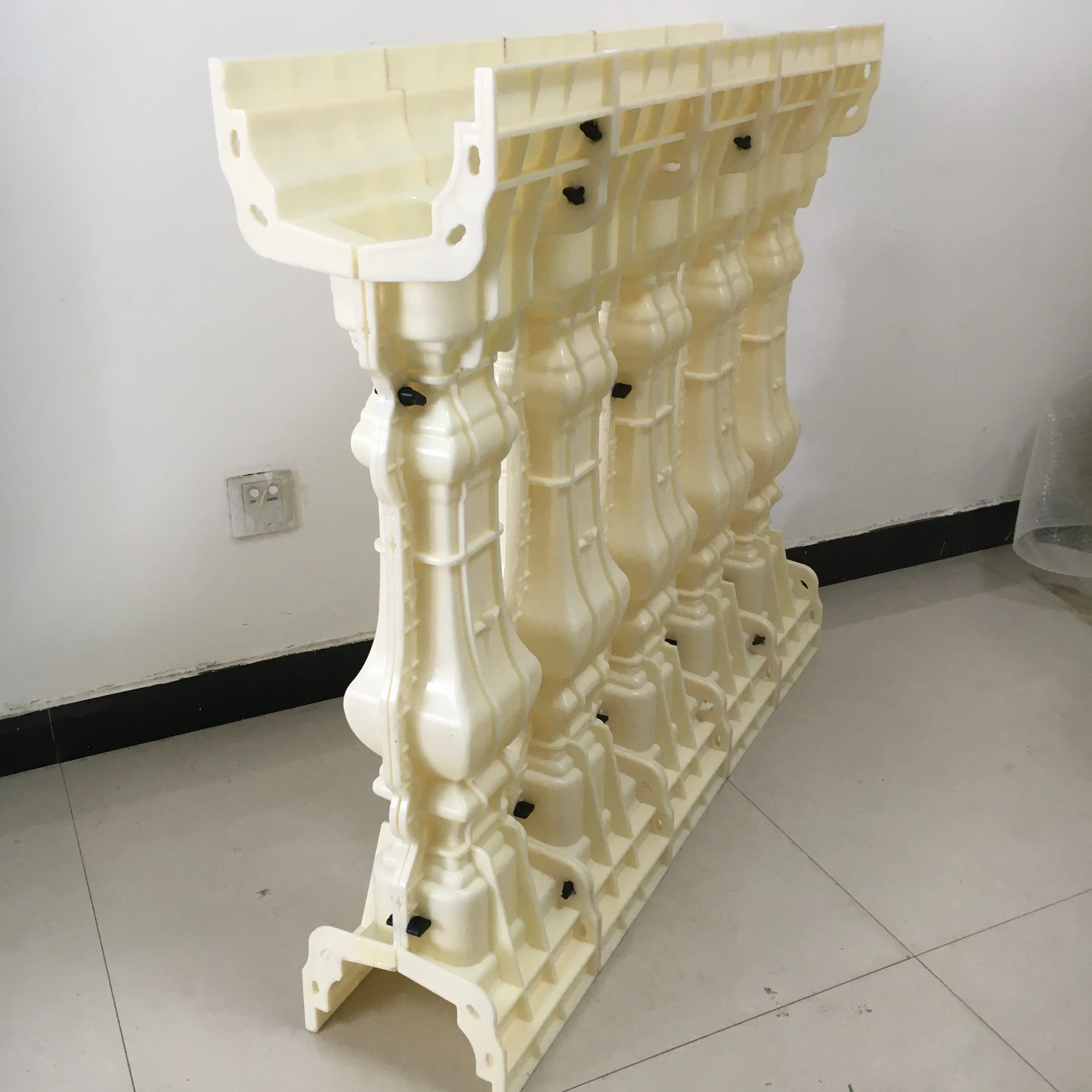 Форма для балконного ограждения в римском стиле 93*100 см, шаблон для виллы, модель вазы, цементный забор
Форма для балконного ограждения в римском стиле 93*100 см, шаблон для виллы, модель вазы, цементный забор