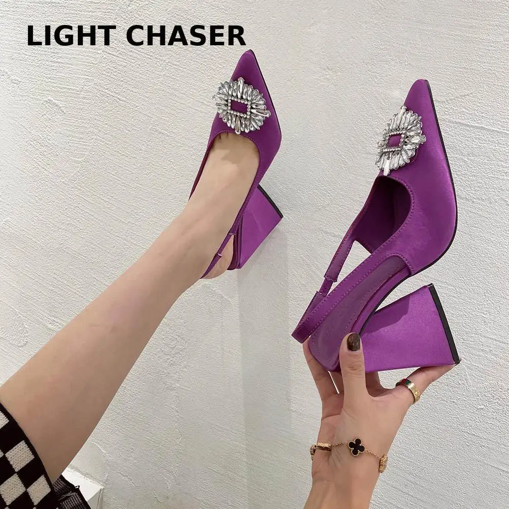 2022 Fashion Women High Heels Lady Pointe Toe Heels Pumps Female Wedding Bridal Shoes Plus Size Special-shaped Heel Sandals 41
2022 Fashion Women High Heels Lady Pointe Toe Heels Pumps Female Wedding Bridal Shoes Plus Size Special-shaped Heel Sandals 41