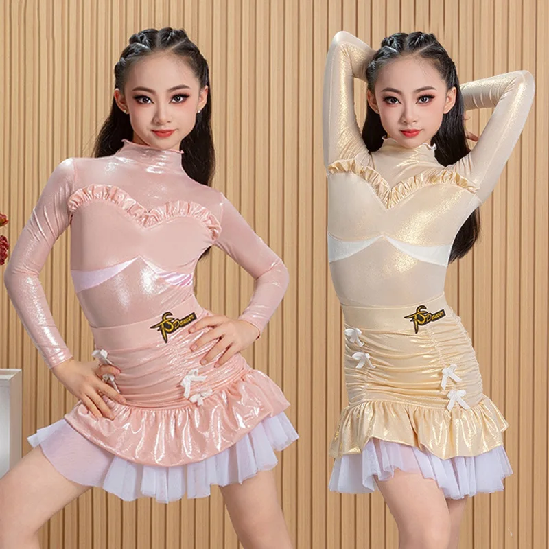Одежда для латинских танцев для девочек, блестящие топы с длинными рукавами, юбка с рюшами, костюм для соревнований, женский костюм для латинских танцев BL17160
Одежда для латинских танцев для девочек, блестящие топы с длинными рукавами, юбка с рюшами, костюм для соревнований, женский костюм для латинских танцев BL17160