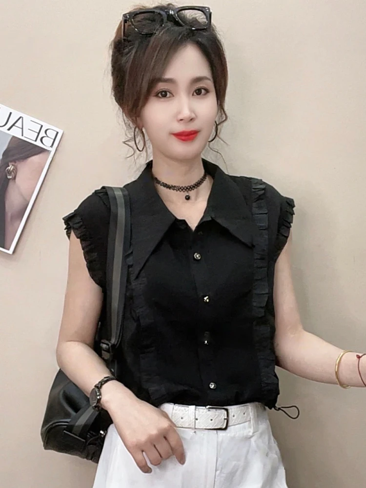 Женская летняя блузка с кружевными вставками, рюшами и пуговицами, модная, универсальная, в корейском стиле, свободного кроя, с коротким рукавом
Женская летняя блузка с кружевными вставками, рюшами и пуговицами, модная, универсальная, в корейском стиле, свободного кроя, с коротким рукавом