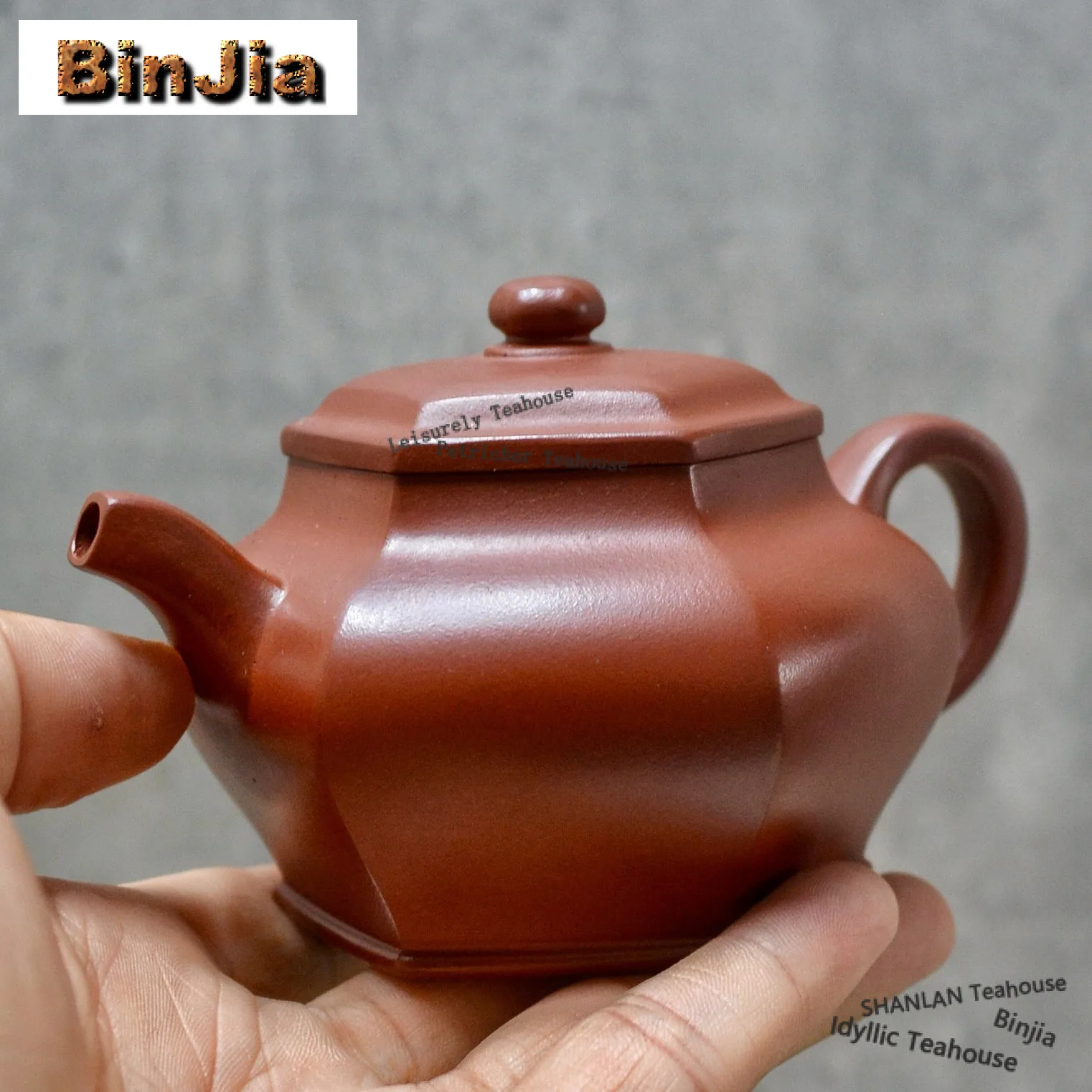 150ml Elegant Yixing Purple Clay Teapots Handmade Hexagonal Pot Raw Ore Raw Zhu Mud Kettle Zisha Tea Set Ornaments Gifts Craft
150ml Elegant Yixing Purple Clay Teapots Handmade Hexagonal Pot Raw Ore Raw Zhu Mud Kettle Zisha Tea Set Ornaments Gifts Craft