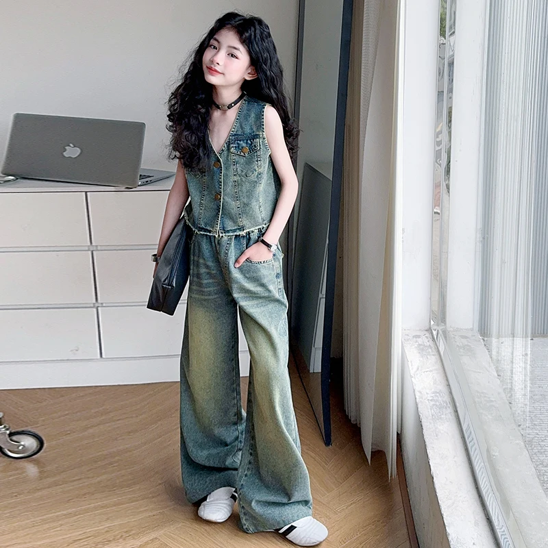 High Fashion Child Streetwear Jeans Set for Girls Casual Denim 2 Pieces Suit Outfits Kids Trendy Y2K Hip Hop Street Clothing Set
High Fashion Child Streetwear Jeans Set for Girls Casual Denim 2 Pieces Suit Outfits Kids Trendy Y2K Hip Hop Street Clothing Set