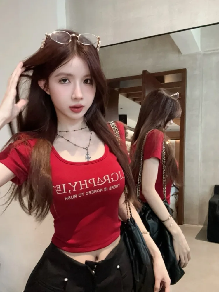 American Style Short Sleeve T-Shirt Women's Slim Fit Square Collar Red Summer Sexy Versatile Top Casual Low Waist Design
American Style Short Sleeve T-Shirt Women's Slim Fit Square Collar Red Summer Sexy Versatile Top Casual Low Waist Design