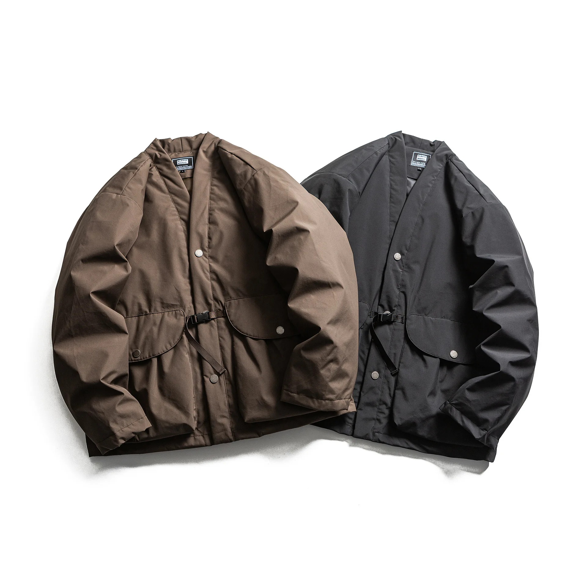 Ретро-японская зимняя пуховая куртка в китайском стиле для мужчин, новая модель, белая, двусторонняя, повседневная верхняя одежда.
Ретро-японская зимняя пуховая куртка в китайском стиле для мужчин, новая модель, белая, двусторонняя, повседневная верхняя одежда.