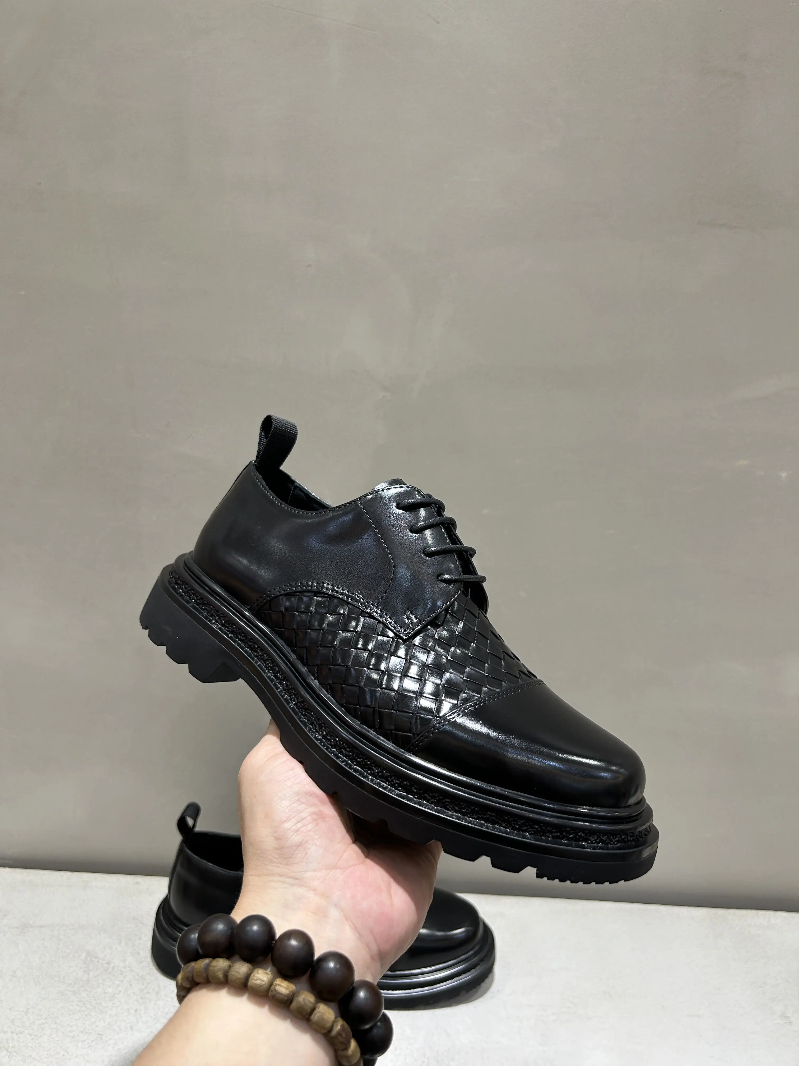 Spring and Autumn New Men's Business Casual Leather Shoes Genuine Leather Handwoven Thick-soled Laces Fashion Trend Men's Shoes
Spring and Autumn New Men's Business Casual Leather Shoes Genuine Leather Handwoven Thick-soled Laces Fashion Trend Men's Shoes
