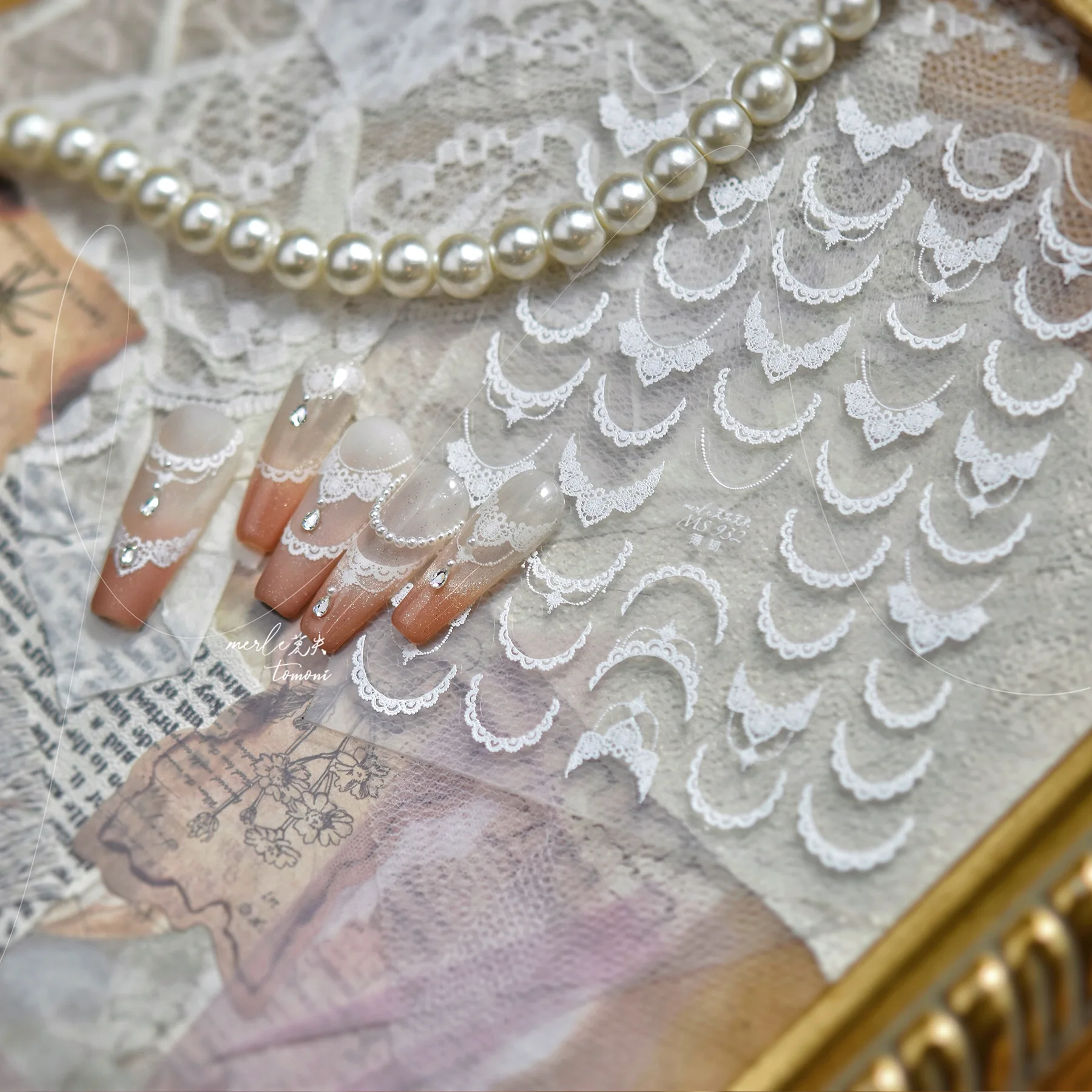 Exquisite Ballet Style Retro Nail Art Sticker Black and White Lace French Self-adhesive Nail Decoration Stickers Accessories DIY
Exquisite Ballet Style Retro Nail Art Sticker Black and White Lace French Self-adhesive Nail Decoration Stickers Accessories DIY