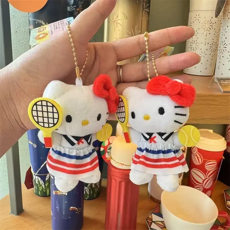 Милый Sanrio аниме теннисный мяч KT Cat плюшевая кукла мягкая игрушка брелок кулон сладкий KT кошка сумка украшения Ragdoll девчачьи подарки
Милый Sanrio аниме теннисный мяч KT Cat плюшевая кукла мягкая игрушка брелок кулон сладкий KT кошка сумка украшения Ragdoll девчачьи подарки