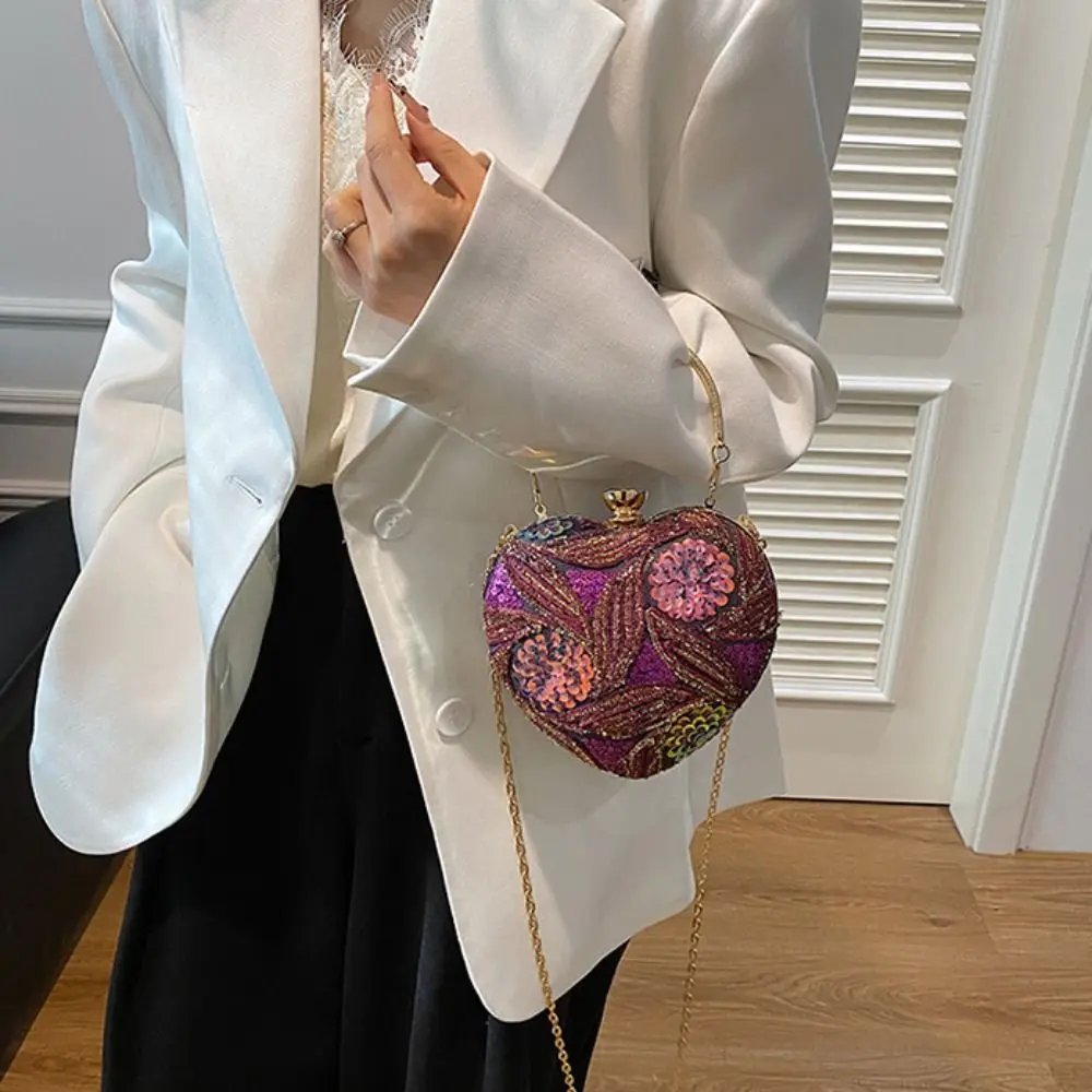 Glitter Sequin Evening Banquet Bag Embroidery Elegant Heart Shape Handbag Sweet Large Capacity Ladies Clutch Bag Outdoor
Glitter Sequin Evening Banquet Bag Embroidery Elegant Heart Shape Handbag Sweet Large Capacity Ladies Clutch Bag Outdoor