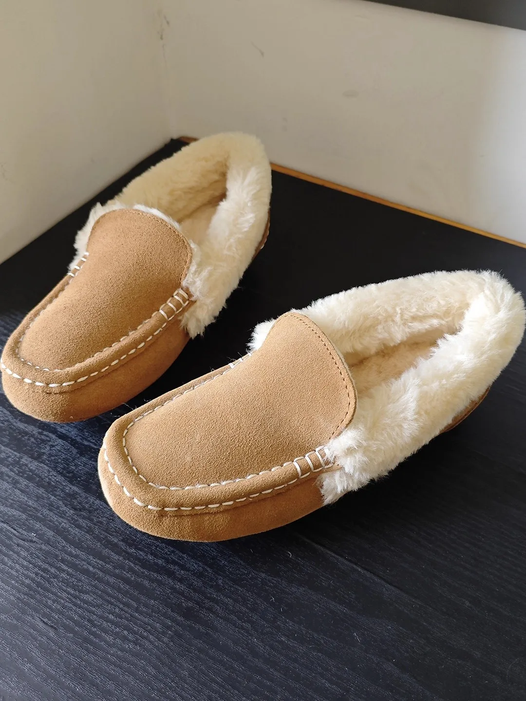 2025 New Fashion Versatile Bean Shoes Women's Fleece Lined Warm Lazy Slip-On Plush Bean Shoes Casual round Toe Flat Heel
2025 New Fashion Versatile Bean Shoes Women's Fleece Lined Warm Lazy Slip-On Plush Bean Shoes Casual round Toe Flat Heel