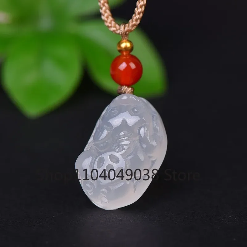 Natural Agate Chalcedony Brave Pendant Fashion Men and Women Ice Crystal Jade Necklace Feng Shui Keep Safe Amulet Jewelry Gifts
Natural Agate Chalcedony Brave Pendant Fashion Men and Women Ice Crystal Jade Necklace Feng Shui Keep Safe Amulet Jewelry Gifts