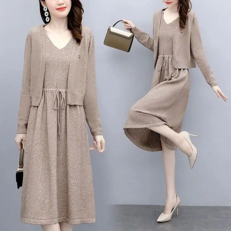 Women's Suit New Fashion Casual Knitted Cardigan Sweater Pullovers and Style V-neck Dress Two-piece Set Thin Outfit G542
Women's Suit New Fashion Casual Knitted Cardigan Sweater Pullovers and Style V-neck Dress Two-piece Set Thin Outfit G542