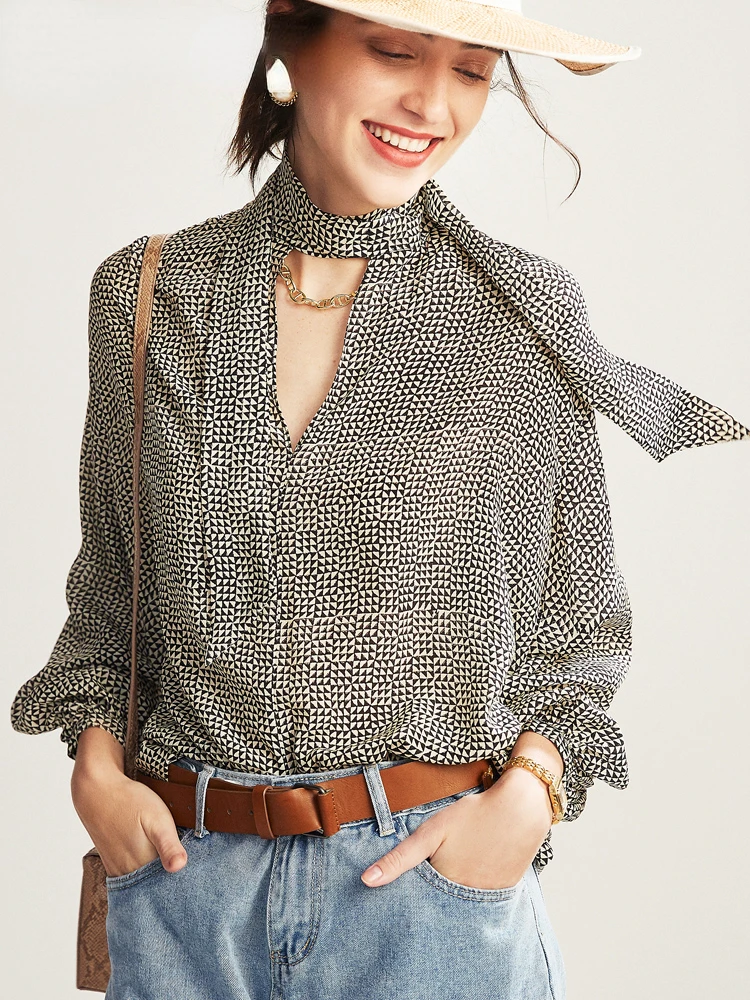 Tcyeek Women Silk Printed Blouses 100%Real Silk Lantern Sleeves Bow Collar Shirts 2023 Spring Autumn Chic Top
Tcyeek Women Silk Printed Blouses 100%Real Silk Lantern Sleeves Bow Collar Shirts 2023 Spring Autumn Chic Top